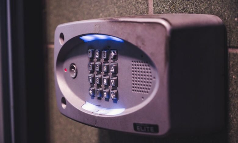public registry access for ids tweeted